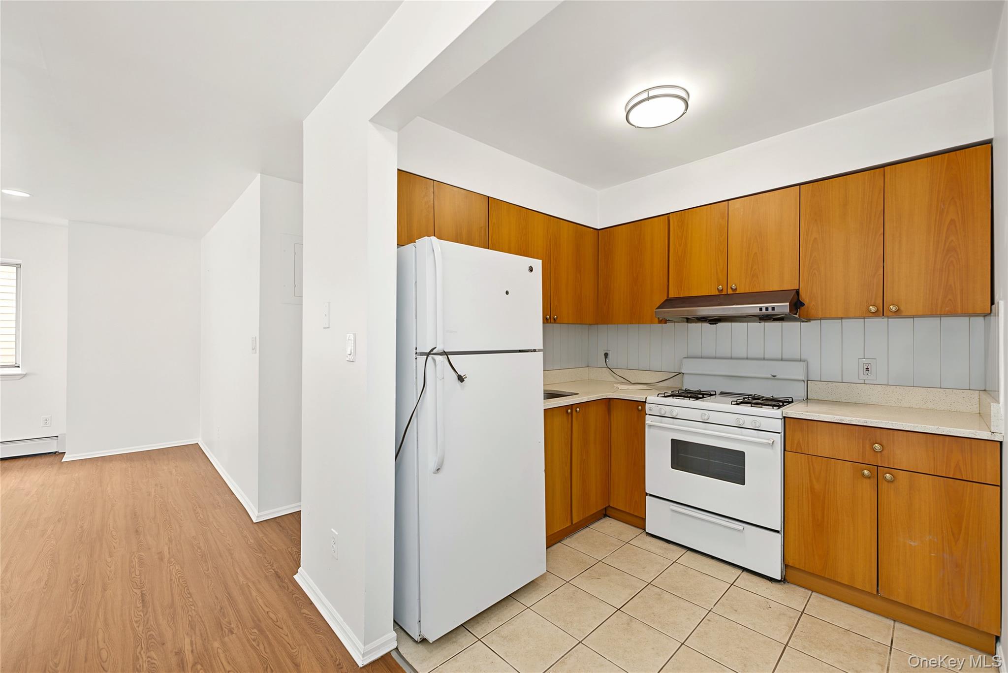 53-53 72 Place – For Sale photo 14