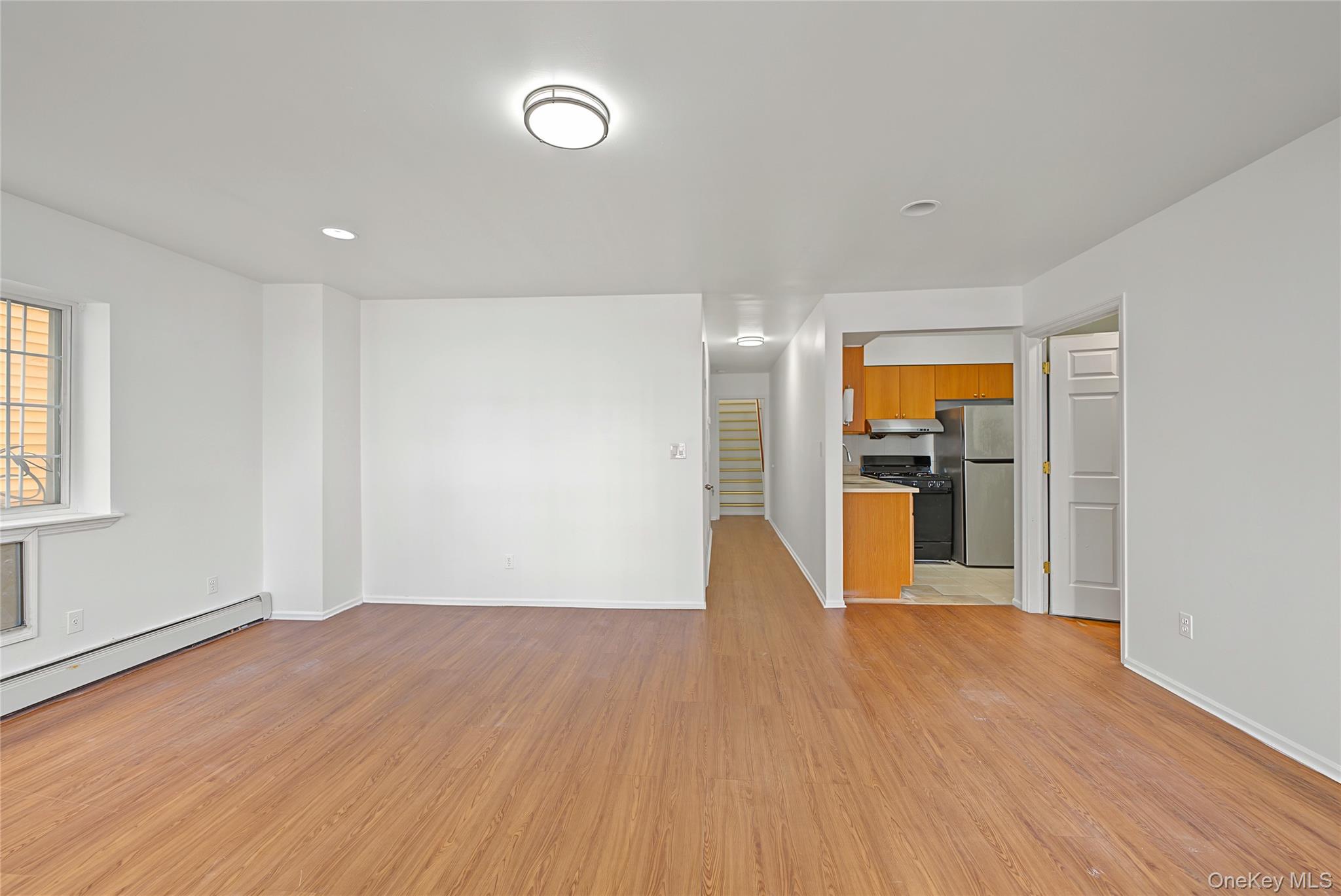 53-53 72 Place – For Sale photo 5
