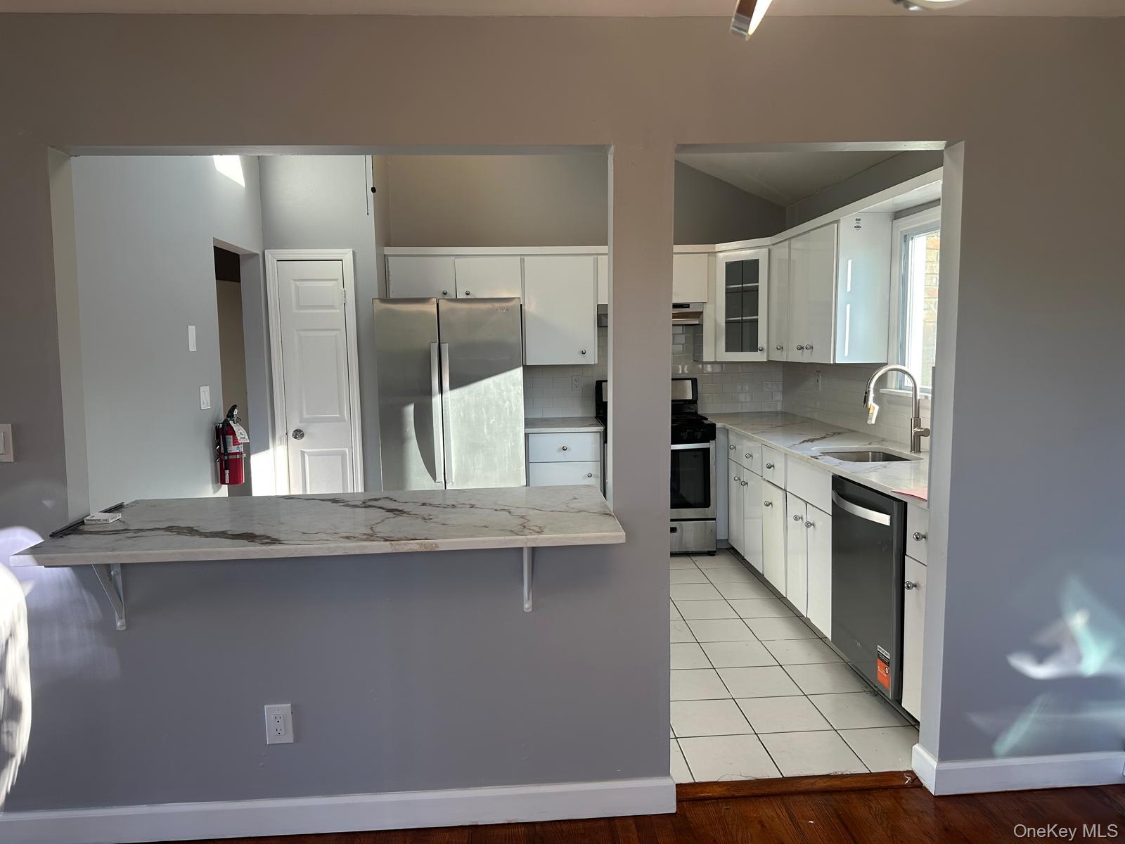 1 Cerenzia Boulevard – For Rent photo 2